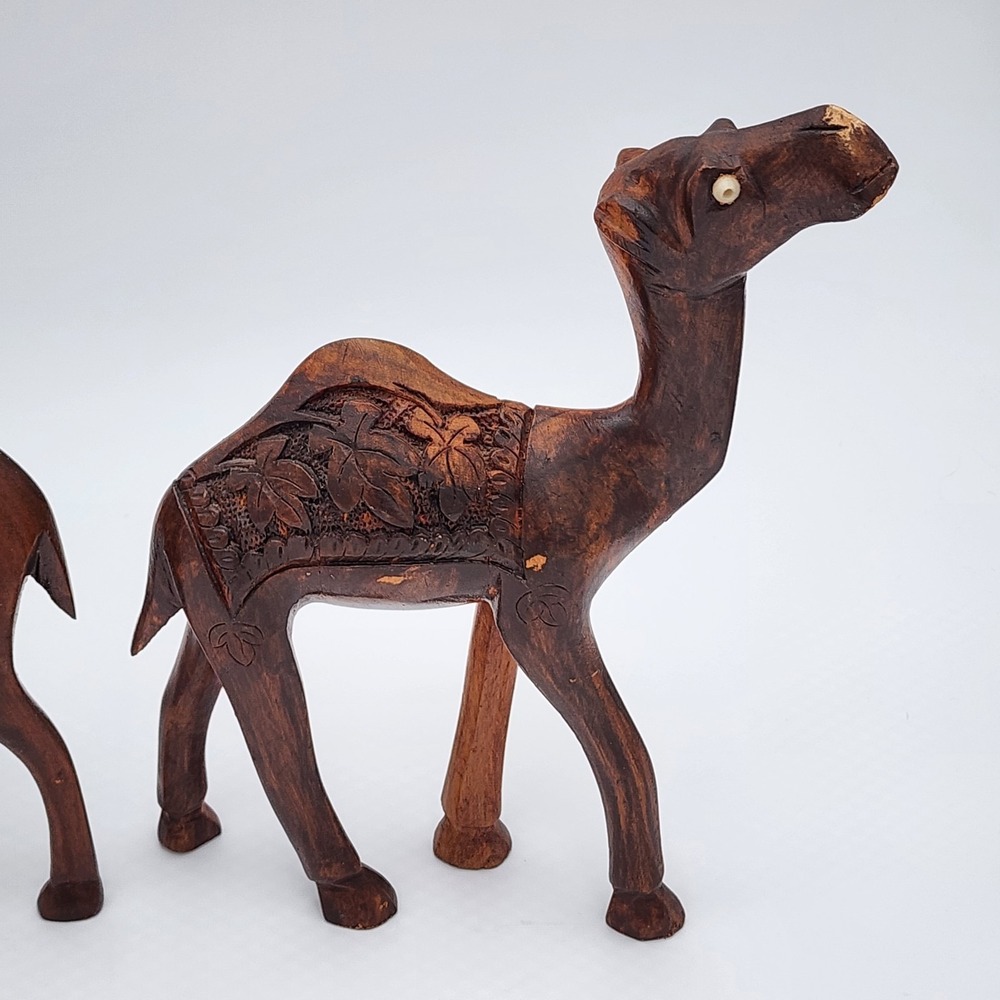 Vintage Hand Carved Standing Wood Camel Sculptures Set Of 3 Bead Eyes Intricate - Picture 13 of 16